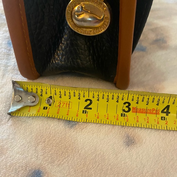 Vintage Dooney & Burke All - Weather Leather Black & Tan Pebbled Crossbody Bag - Picture 16 of 17